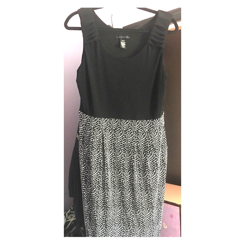 Pocket Apostrophe Dress